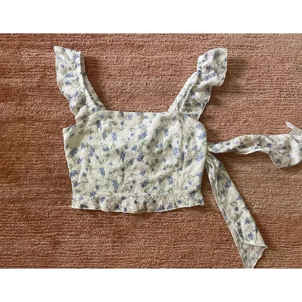 Kirious Los Angeles Embroidered Floral Crop Top L Ruffle Straps Tie Back NWT